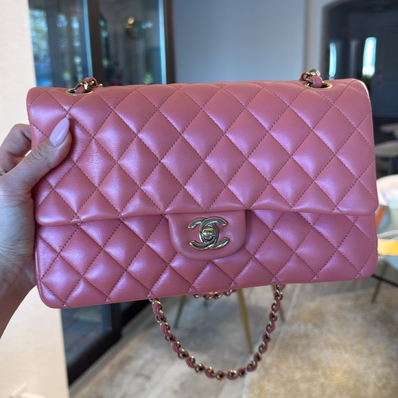 Chanel medium lamb skin classic flap bag - Picture 5 of 17